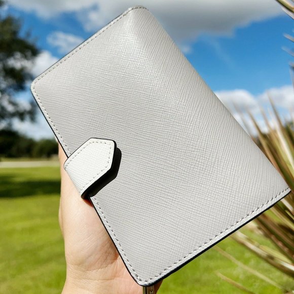 NWT Kate Spade Bifold Wallet - Picture 2 of 7